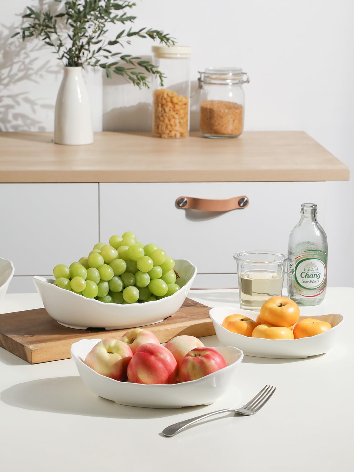 3 Tier White Ceramic Fruit Bowl R47579